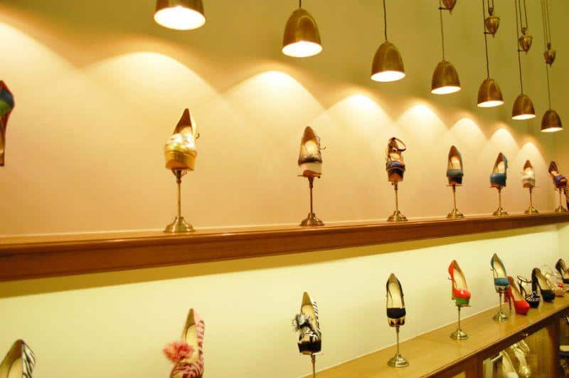 Lighting used in visual merchandising