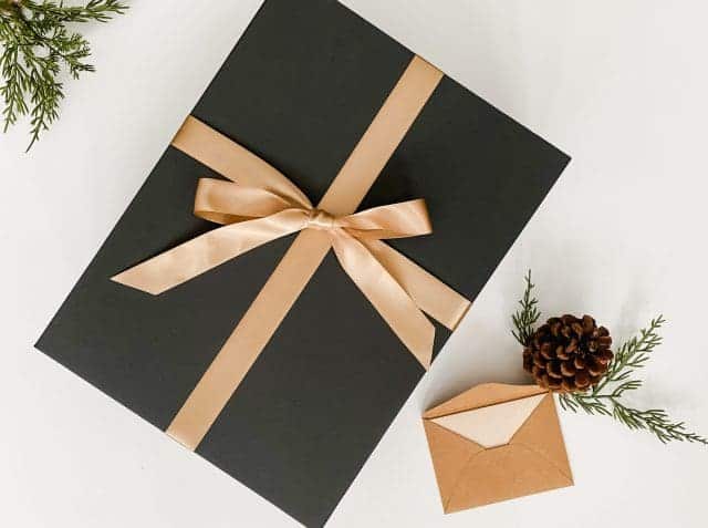 Gift box wrapping