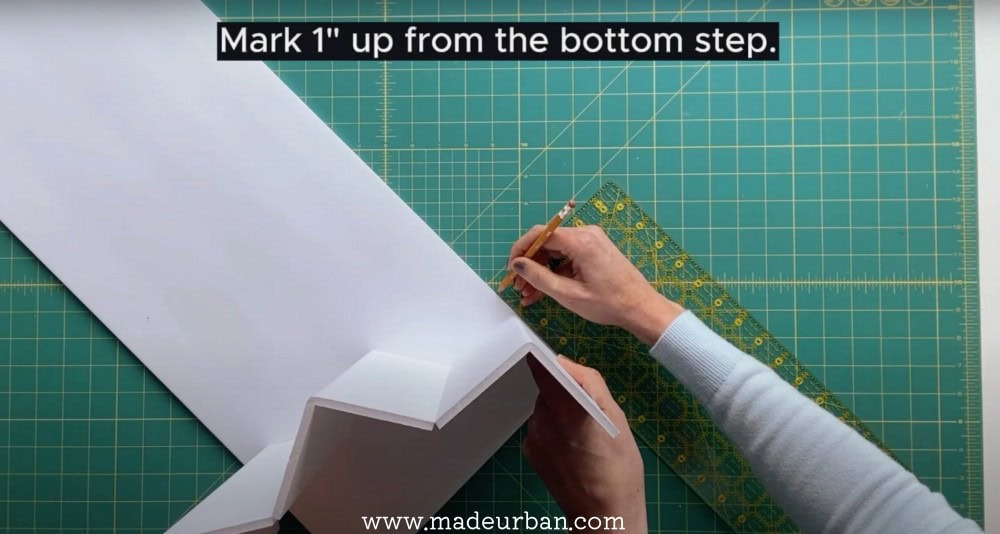 Mark 1" up from bottom step